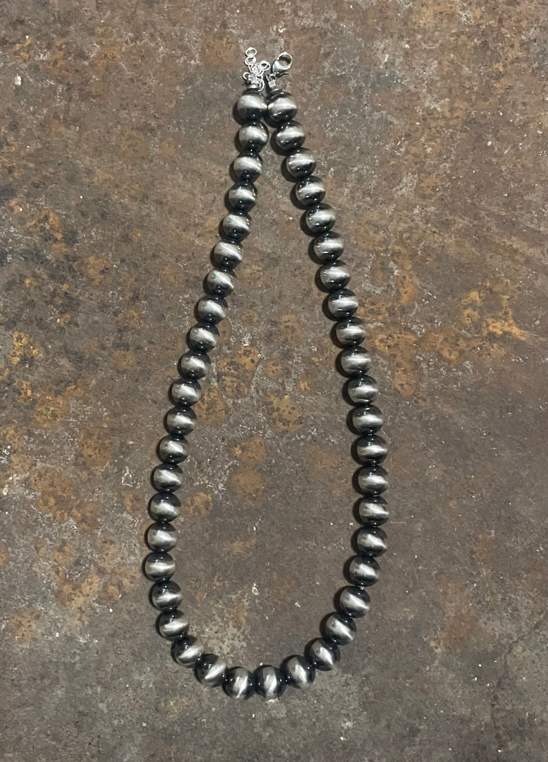 16″ 12mm Navajo Pearls