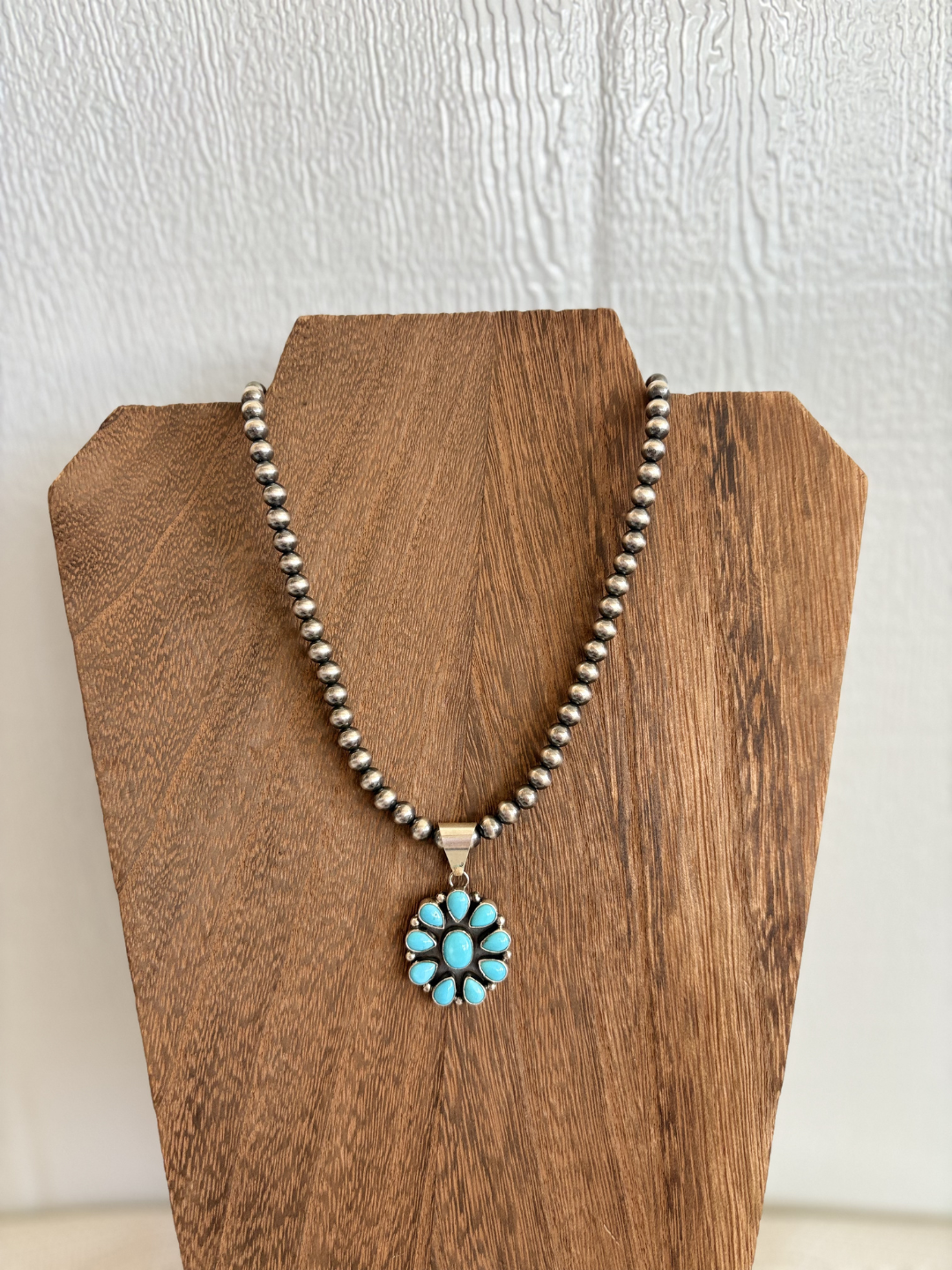 The Velora Pendant