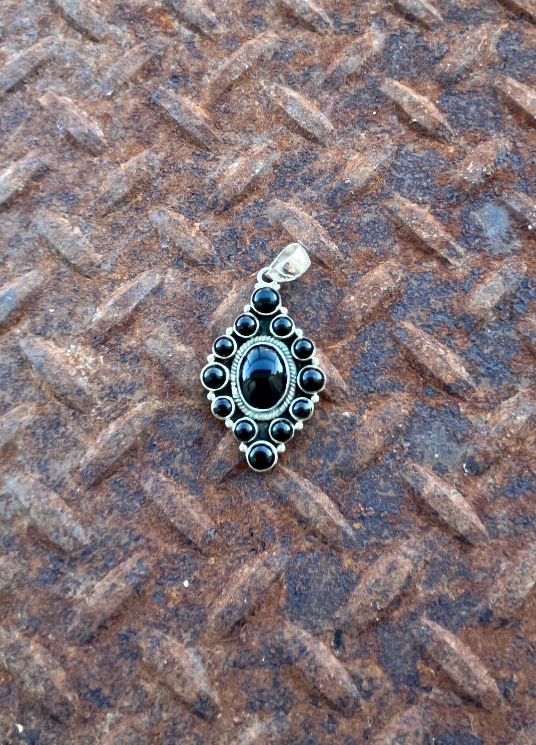 The Black Onyx Pendant